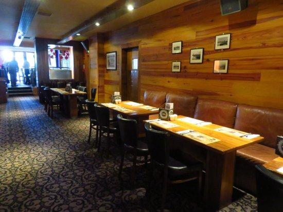 Robinsons Bar and Bistro